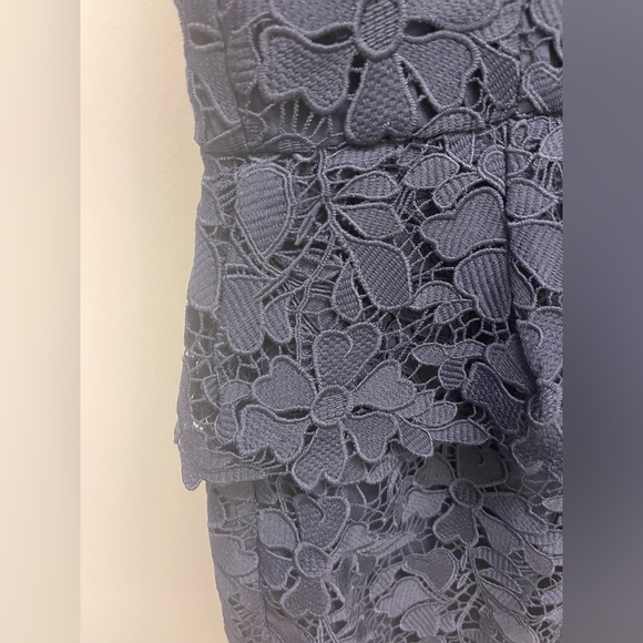 Talbots Navy Lace Peplum V Back Cocktail Dress Size 2 - Picture 4 of 8